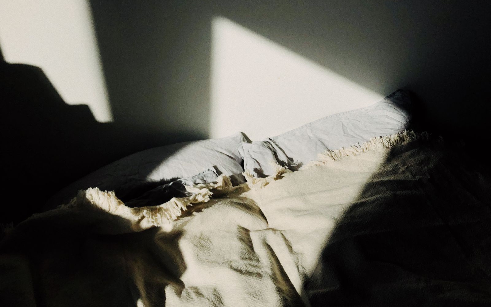 Long Evenings, Light Sleep: Working With Your Summer Body Clock
